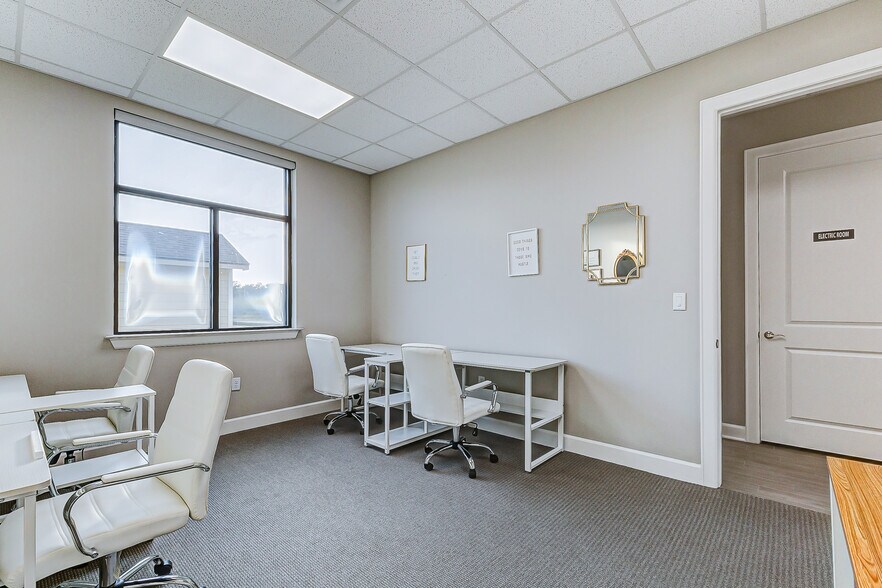 More Photos Of 26717 Westheimer Pky, Katy Medical For Sale
