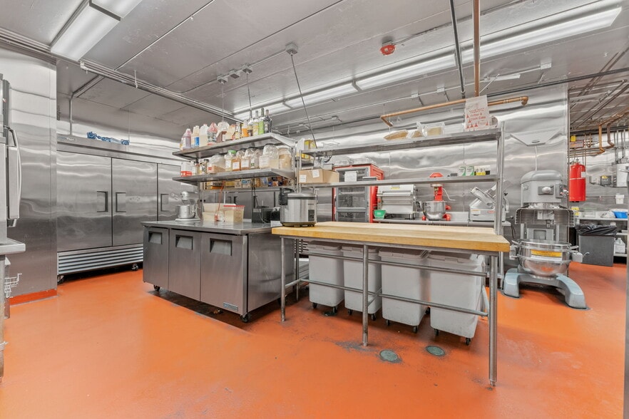 More Photos Of 119 Washington St, Plainville Restaurant For Lease