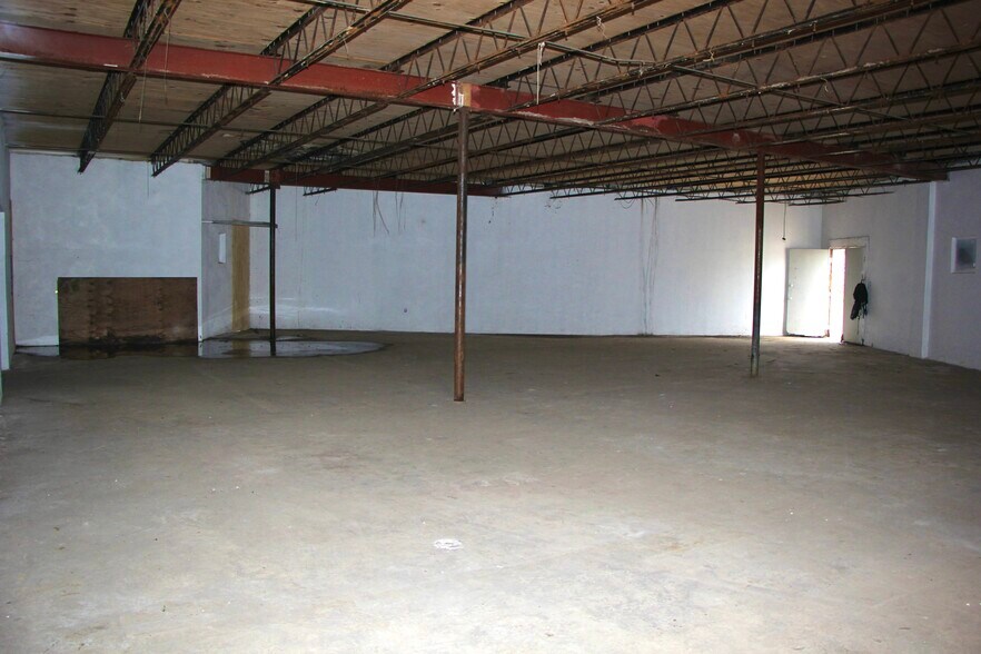 More Photos Of , North Fort Myers General Retail For Sale