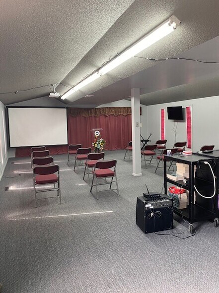 More Photos Of 295-297 37th St NE, Rochester Auto Repair For Sale