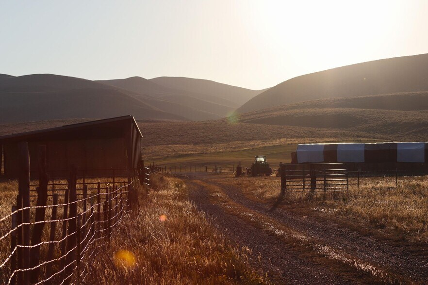 More Photos Of 0 Olsen Rd, Cokeville Land For Sale