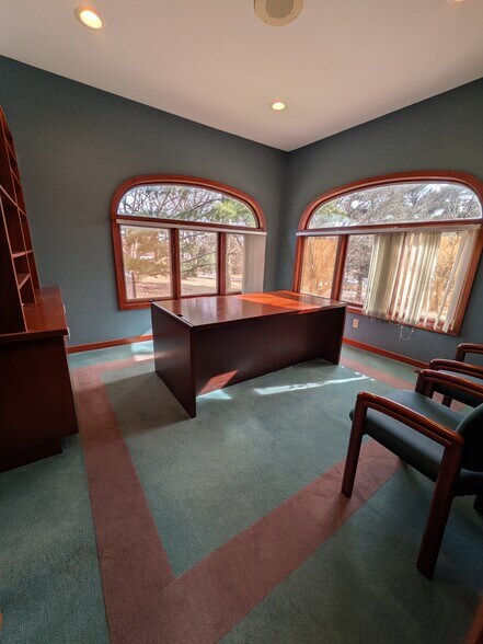 More Photos Of 1011 E Saint Maartens Dr, Saint Joseph Medical For Lease