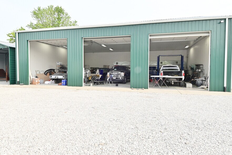 More Photos Of 115 N Chestnut St, Monrovia Auto Repair For Sale