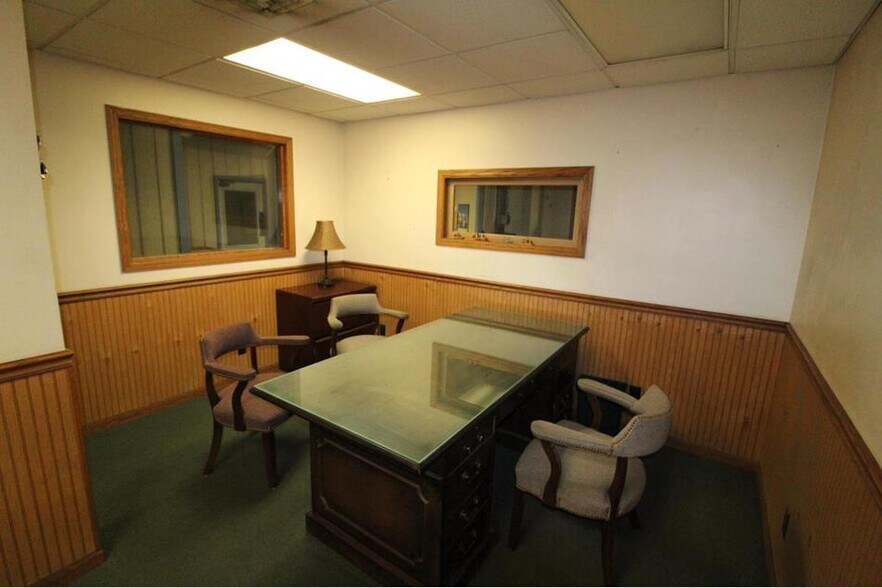 More Photos Of 80 Oliver St, Wisconsin Rapids Manufacturing For Sale
