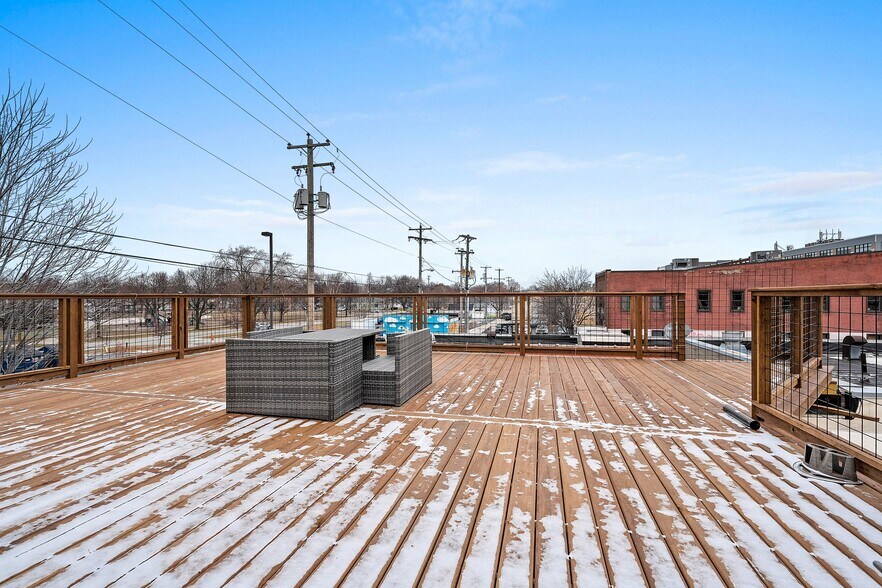 More Photos Of 408 Dousman St, Green Bay Storefront Retail Residential For Sale