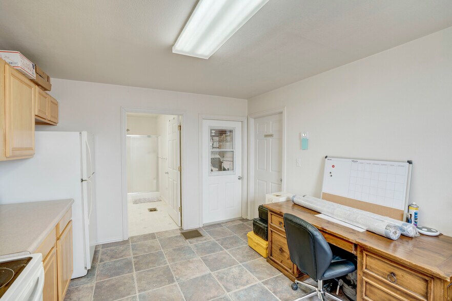 More Photos Of 11578 Airway Blvd, Roanoke Warehouse For Sale