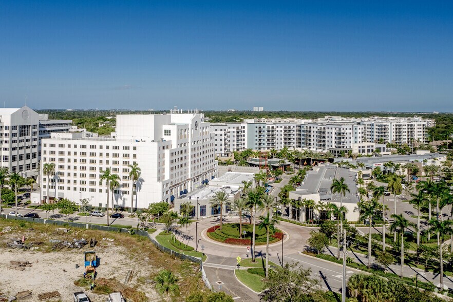 More Photos Of 261 N University Dr, Plantation Unknown For Lease