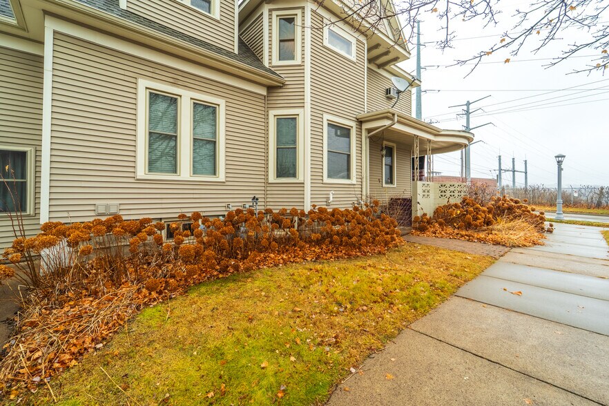 More Photos Of 550 S 1st Ave, Wausau Multifamily For Sale