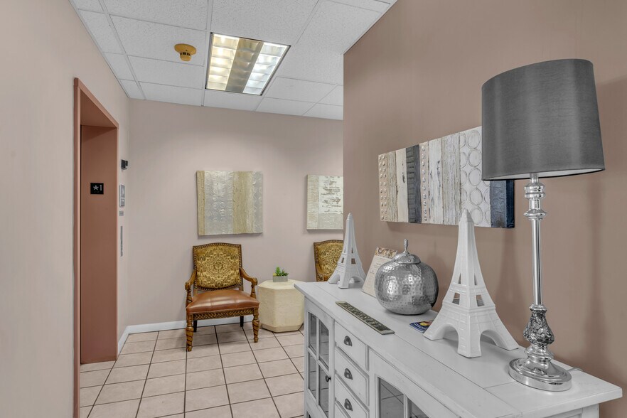 More Photos Of 11240 SW 88th St, Miami Office For Lease