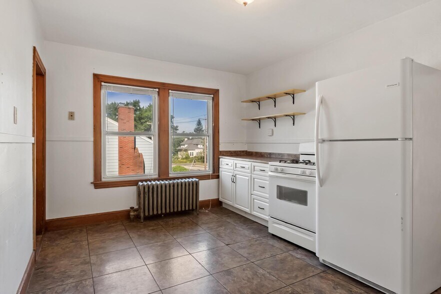 More Photos Of 158 Fairhaven Rd, Worcester Storefront Retail Residential For Sale