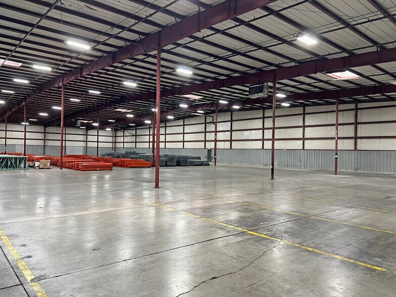 More Photos Of 8909 E 35th St, Wichita Warehouse For Lease