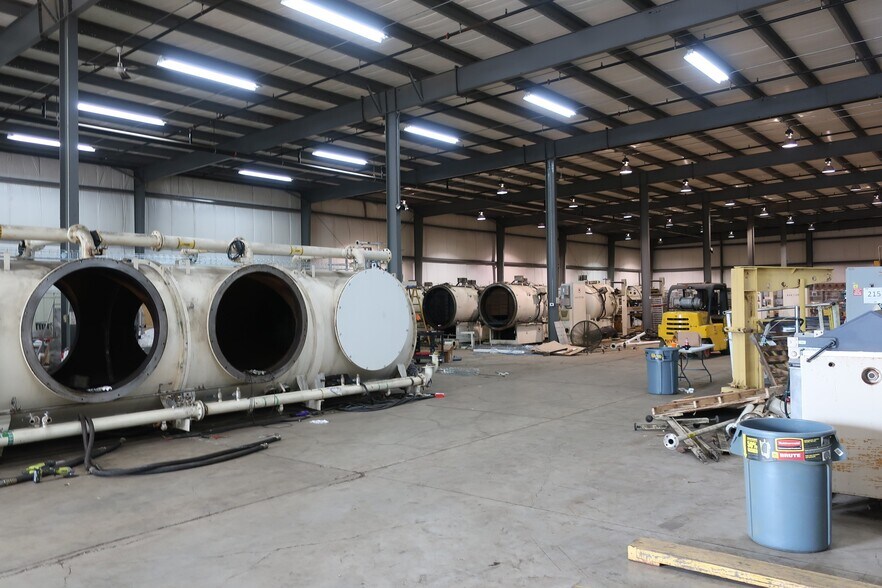 More Photos Of 4611 Green Bay Rd, Kenosha Manufacturing For Lease