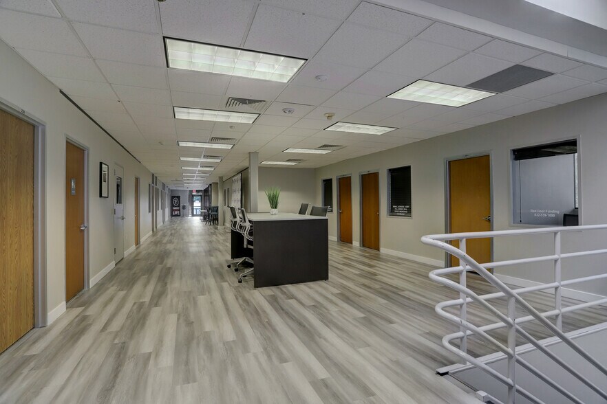 More Photos Of 5295 Hollister St, Houston Office For Sale