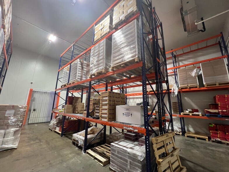 More Photos Of 2525 Davie Rd, Davie Warehouse For Lease