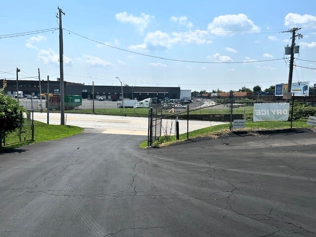 More Photos Of 4520-4524 O'Donnell St, Baltimore Warehouse For Lease