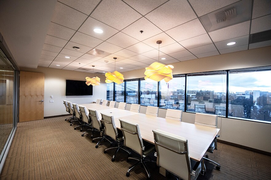 More Photos Of 1230 Rosecrans Ave, Manhattan Beach Office For Lease