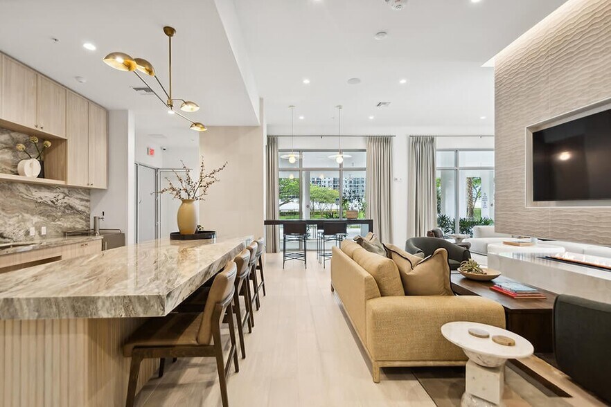 More Photos Of 6500 N Andrews Ave, Fort Lauderdale Apartments For Lease