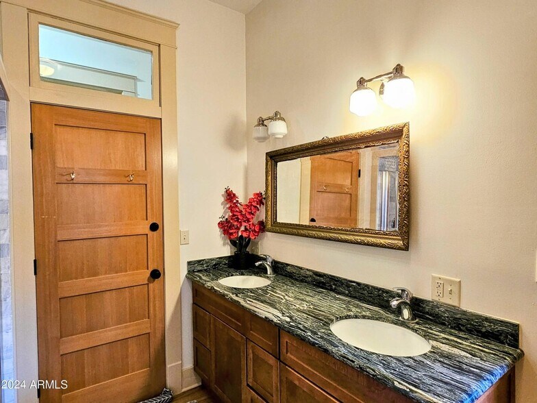 More Photos Of 37-39 Ok St, Bisbee General Retail For Sale