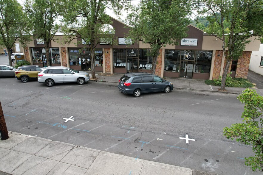 Primary Photo Of 20 NW 2nd St, Gresham Storefront Retail Office For Sale