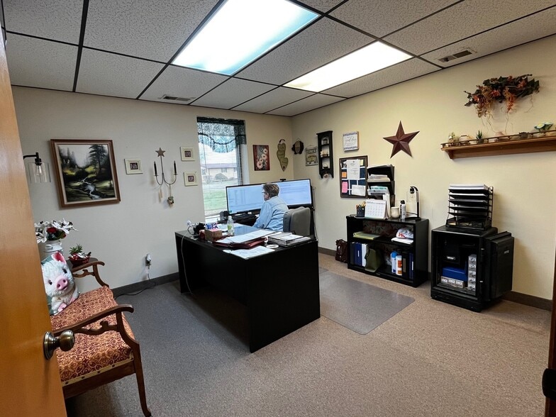 More Photos Of 2488 Williams Hwy, Williamstown Distribution For Sale