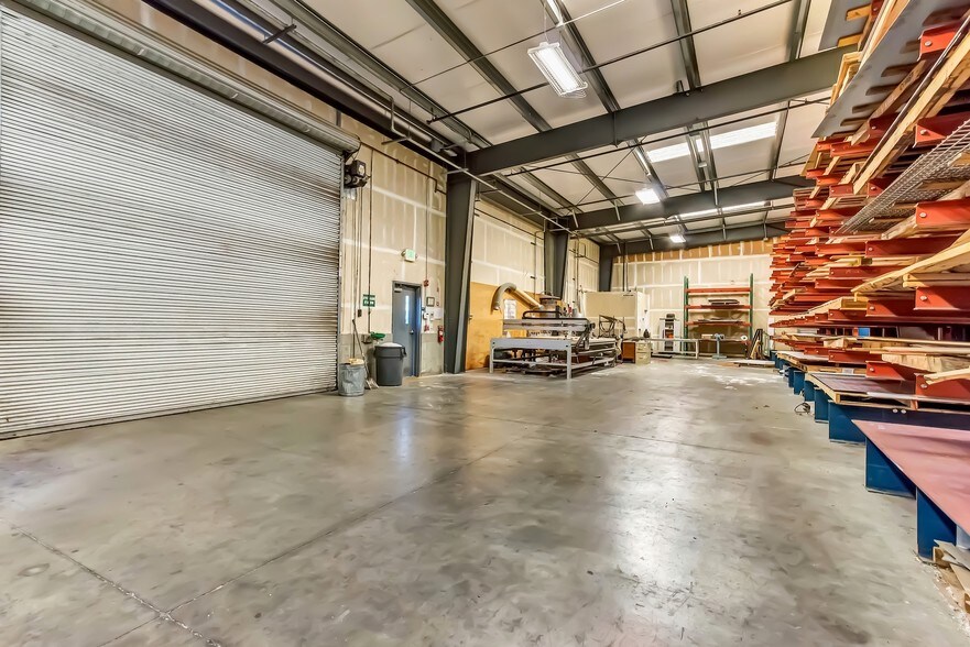 More Photos Of 1190-1200 Lander Ave, Turlock Warehouse For Lease