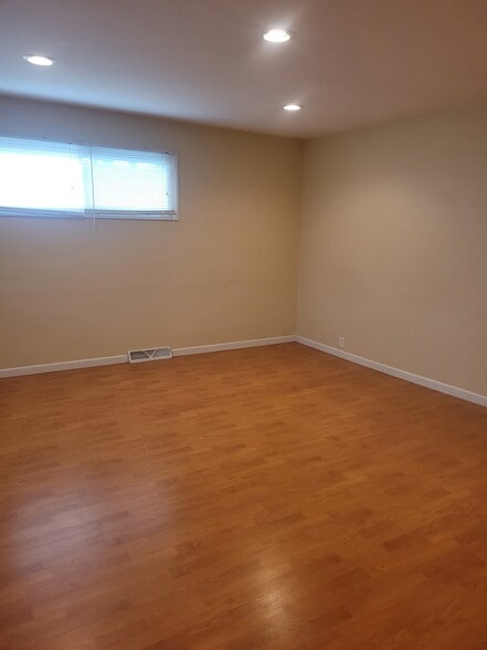 More Photos Of 315 10th St, Tell City Apartments For Sale