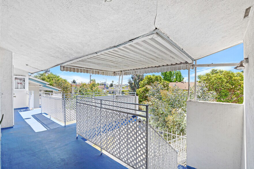 More Photos Of 1649 S La Brea Ave, Los Angeles Apartments For Sale