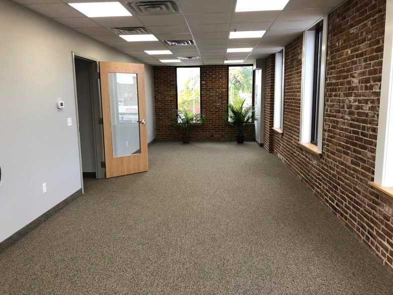 More Photos Of 200 Exchange St, Chicopee Office For Lease