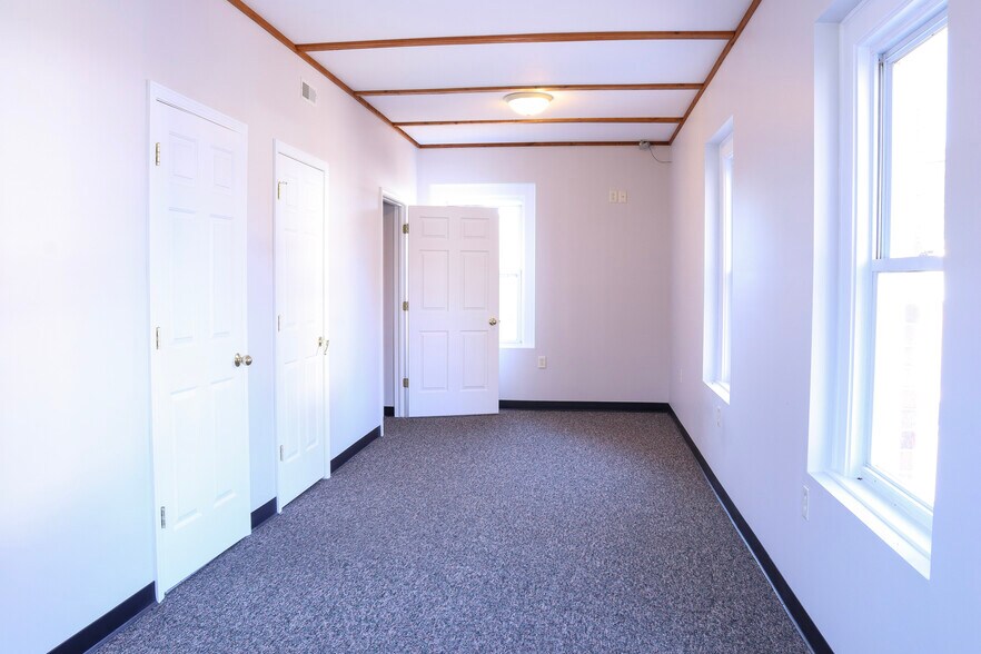 More Photos Of 126 E Lincolnway, Morrison Specialty For Sale
