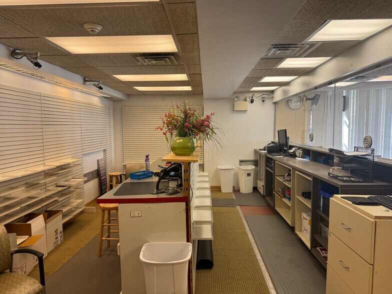 More Photos Of 2101 S 19th St, Philadelphia Office For Lease