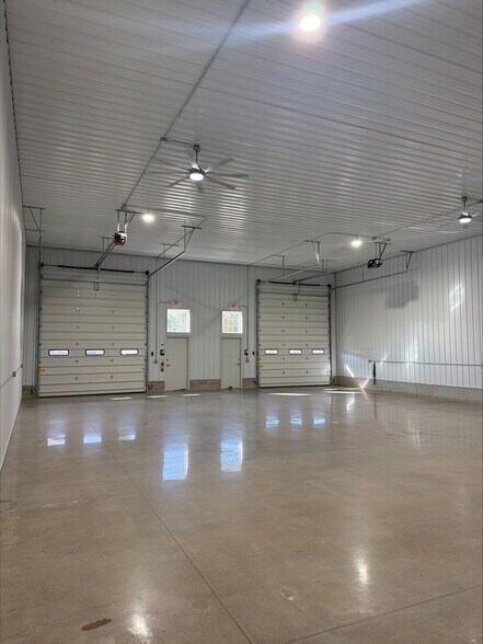 More Photos Of 925 O E Bieri Ind Dr, Lowell Industrial For Lease