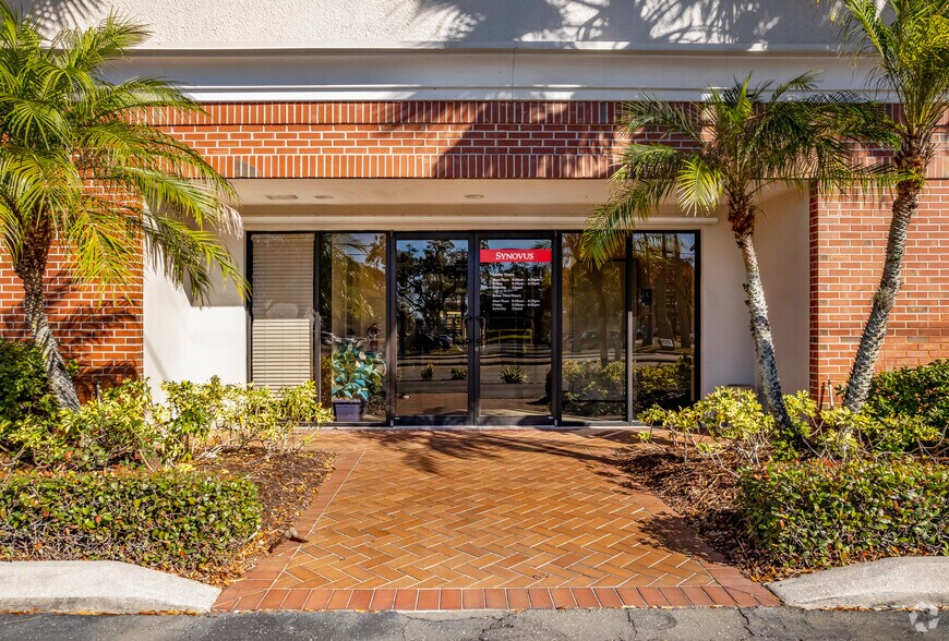 More Photos Of 5801 49th St N, Saint Petersburg Storefront Retail Office For Lease