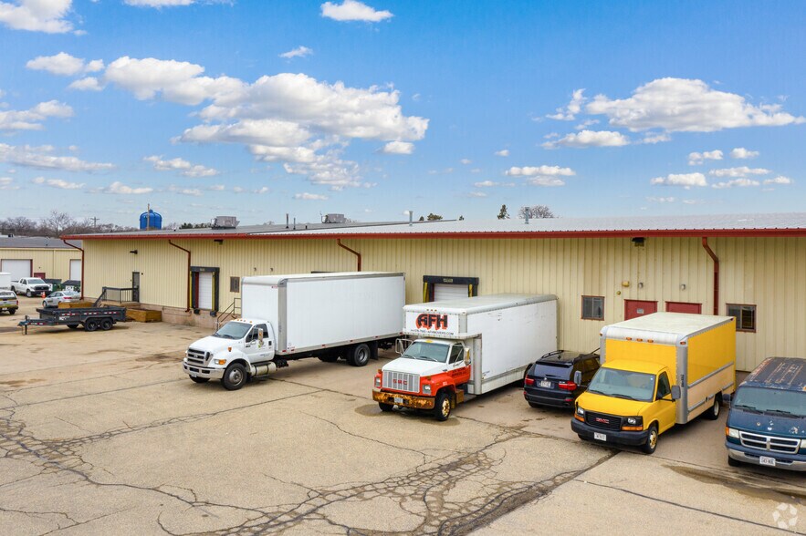 More Photos Of 2041 S Stoughton Rd, Madison Warehouse For Lease