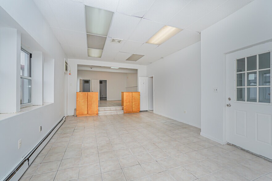More Photos Of 339 Lincoln Ave, Staten Island Warehouse For Sale