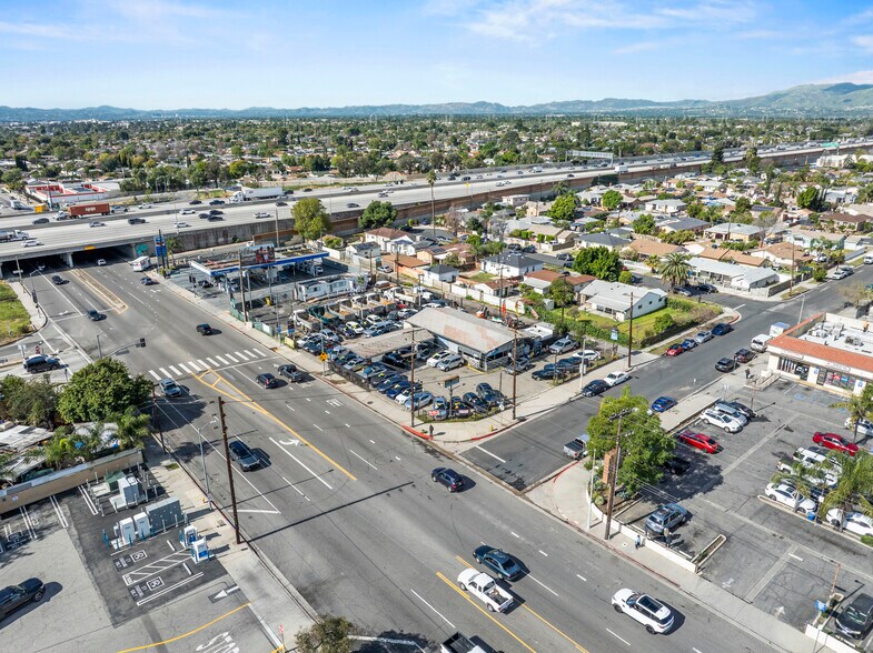More Photos Of 13235-13243 Osborne St, Arleta Land For Lease