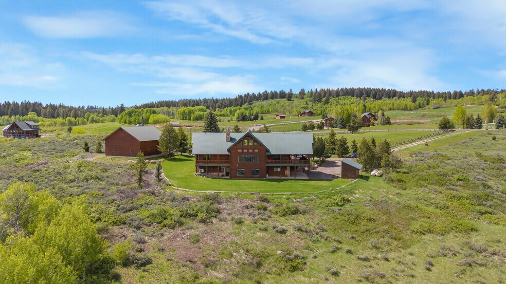 More Photos Of 1665 Whisper Ridge Rd, Ashton Hotel For Sale