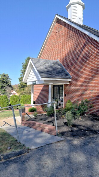 More Photos Of 301 Bolling St, Radford Religious Facility For Sale
