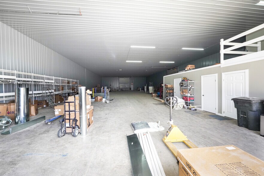 More Photos Of 11415 Chamberlain Rd, Mantua Warehouse For Sale