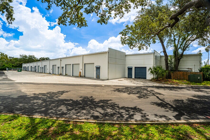 More Photos Of 4612 N 56th St, Tampa Research And Development For Lease