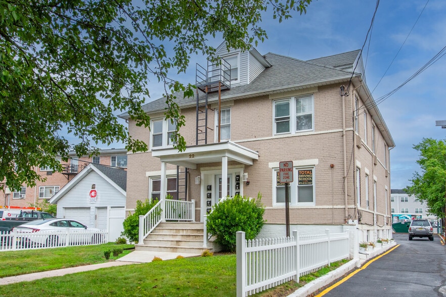 More Photos Of 22 E Quackenbush Ave, Dumont Apartments For Sale