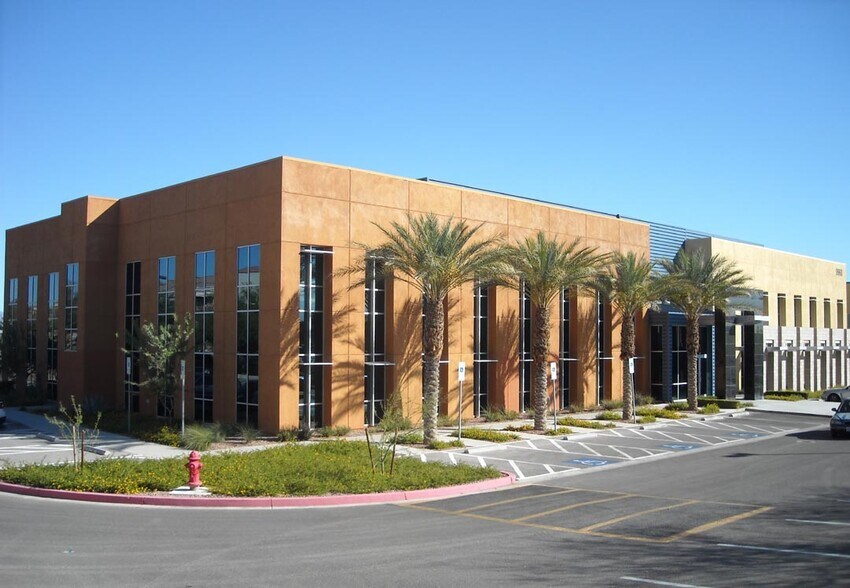 More Photos Of 9960 W Cheyenne Ave, Las Vegas Office For Lease