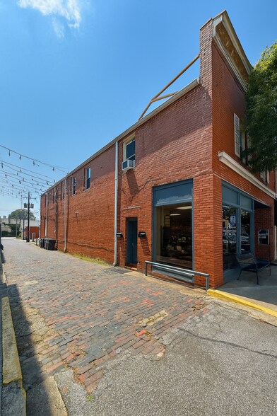 More Photos Of 111 W Public Sq, Laurens Storefront Retail Residential For Sale