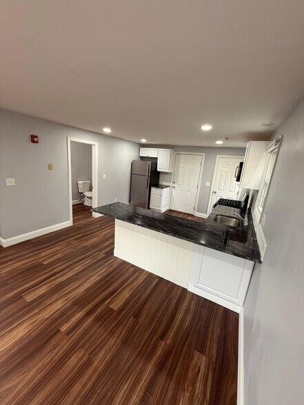 More Photos Of 10-26 Saratoga Ave, Pawtucket Apartments For Sale