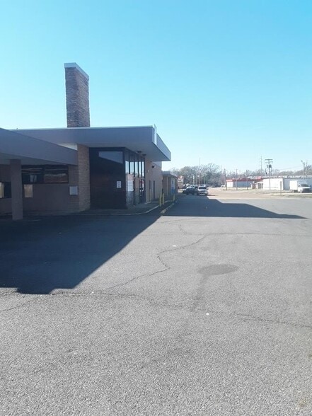 More Photos Of 5836 Mansfield Rd, Shreveport Bank For Sale