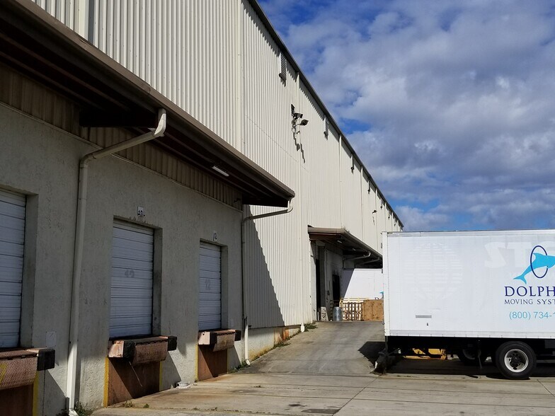 More Photos Of 5160 N 140th Ave, Clearwater Warehouse For Sale