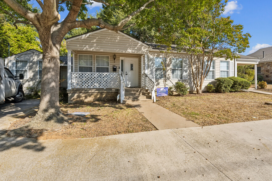 Primary Photo Of 1313 W Abram St, Arlington Office For Lease