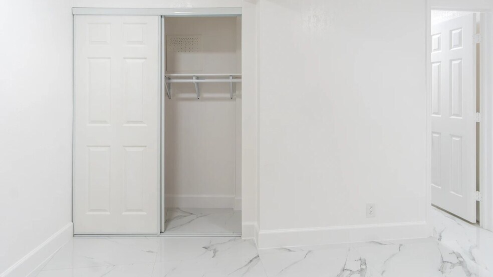 More Photos Of 86 NE 36th Ct, Oakland Park Apartments For Sale