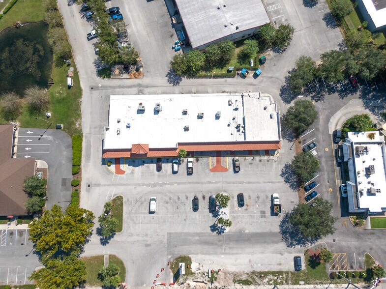 More Photos Of 2475 Blanding Blvd, Middleburg General Retail For Lease