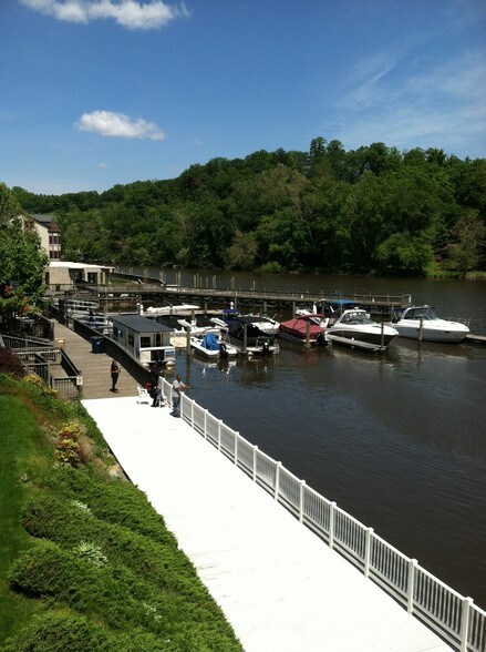 More Photos Of 125 Mill St, Occoquan Office For Lease