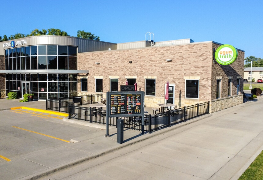 Primary Photo Of 1110 E Cherry St, Vermillion General Retail For Lease